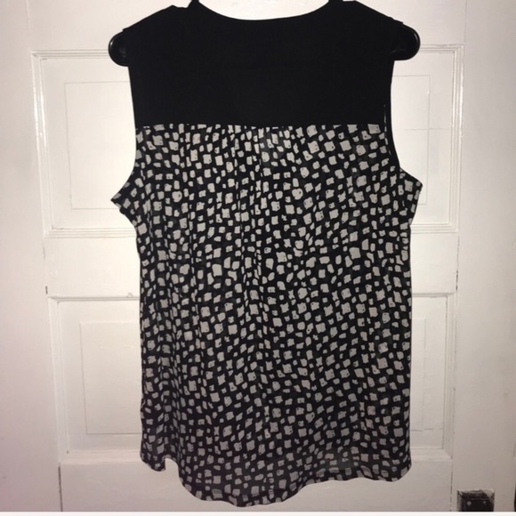 The Limited Semi-sheer V-Neck Tank - Picture 6 of 6